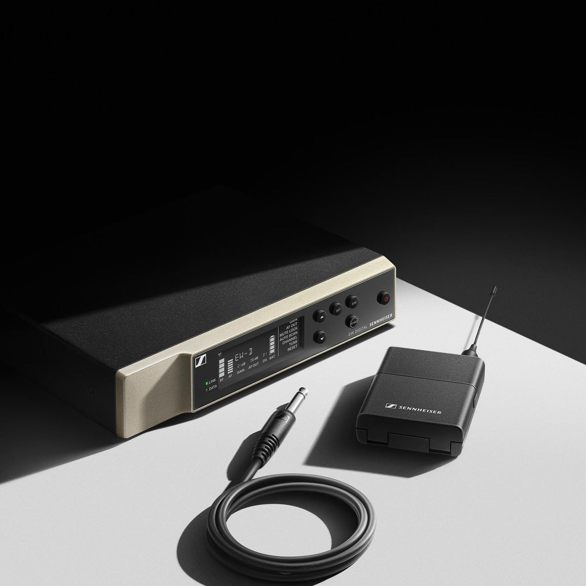 Sennheiser EW-D SK: BASE SET Digital Wireless Bodypack System, Frequency R4-9 (552 to 607 MHz), view 5