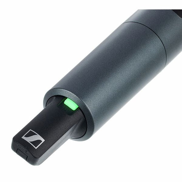 Sennheiser XSW 1-825 DUAL: Wireless Handheld Microphone System, view 9