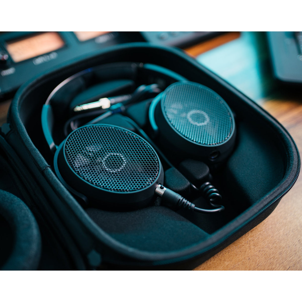 Sennheiser HD 490 PRO Plus: Professional Reference Studio Headphones, view 8