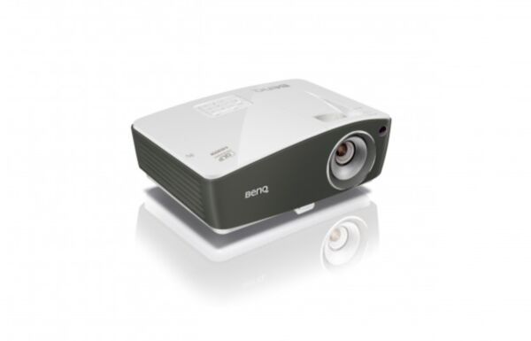BenQ TH670 Full HD 1080p home entertainment projector, view 3