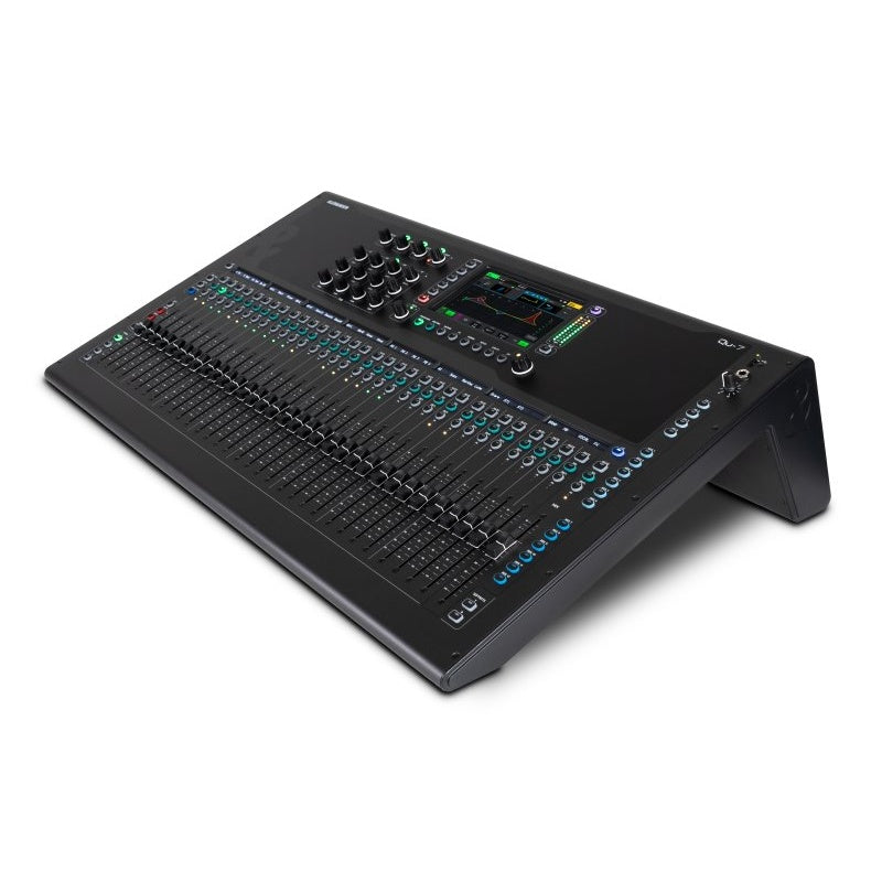 Allen & Heath Qu-7 compact digital mixer, view 3