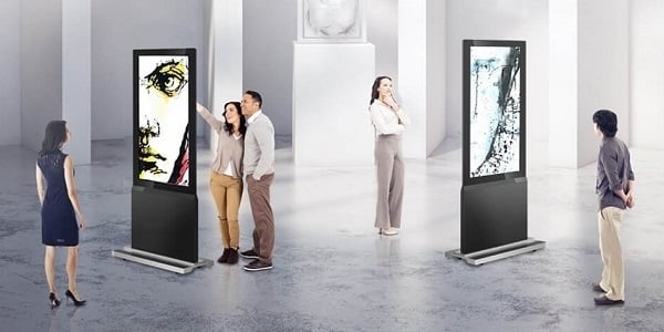 BenQ DH551C 55 inch slim double sided display, view 3
