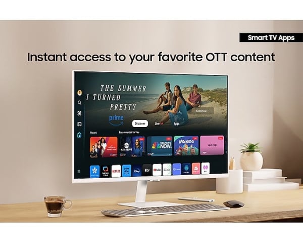 Samsung M7 M70D 32 Inch White: 4K UHD Smart Monitor