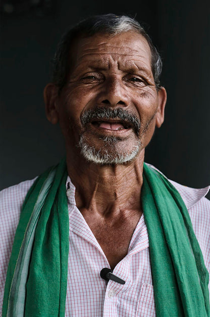 Shure MV-ONE-Z7 MoveMic Wireless Lavalier Microphone for Phones with Charge Case